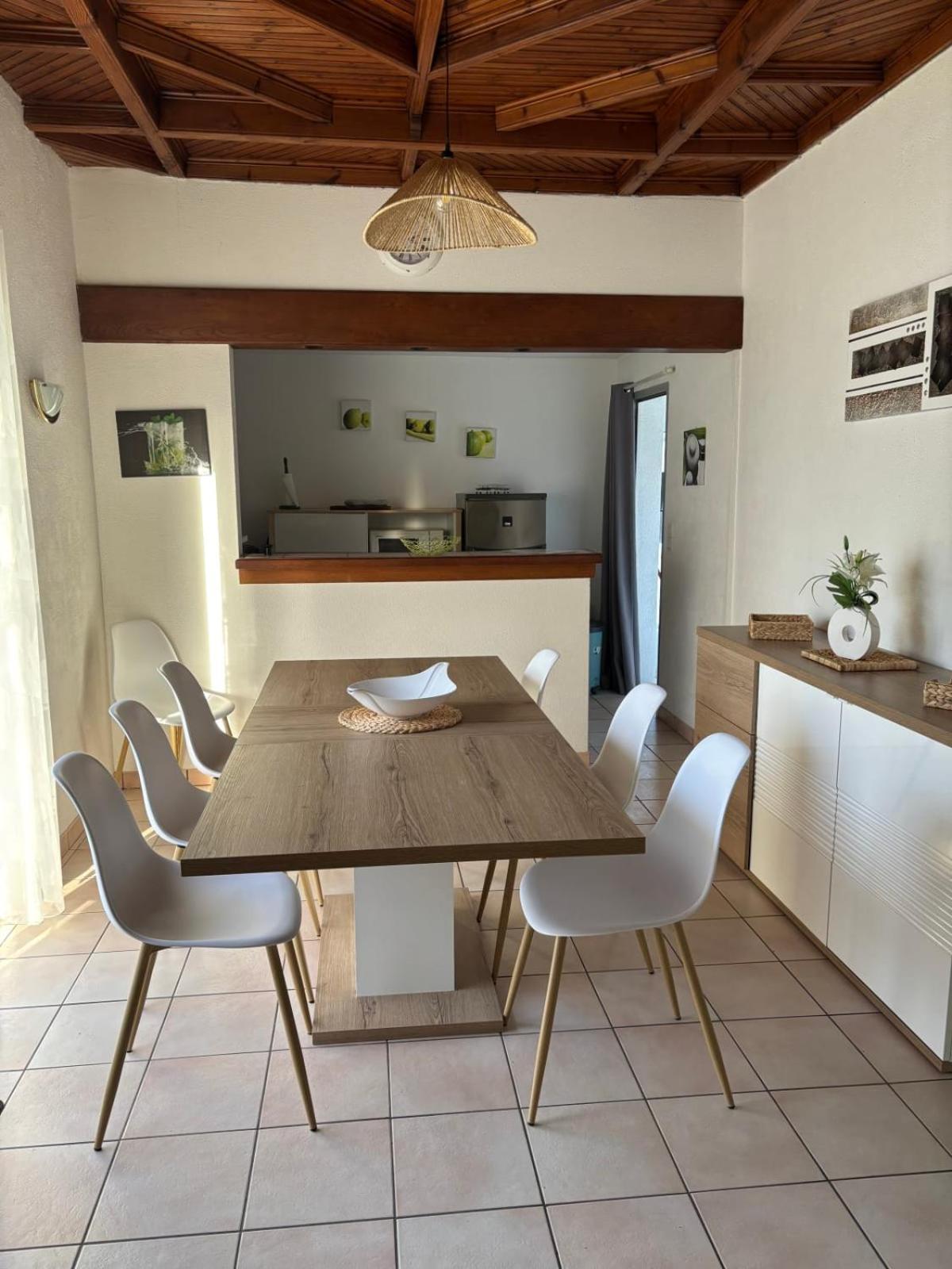 Maison Rue Du Phare Centre Ville Chez Christine キブロン エクステリア 写真